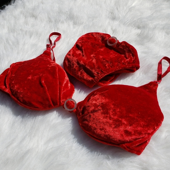 Deep Red Velvet Lingerie Set - Picture 2 of 8